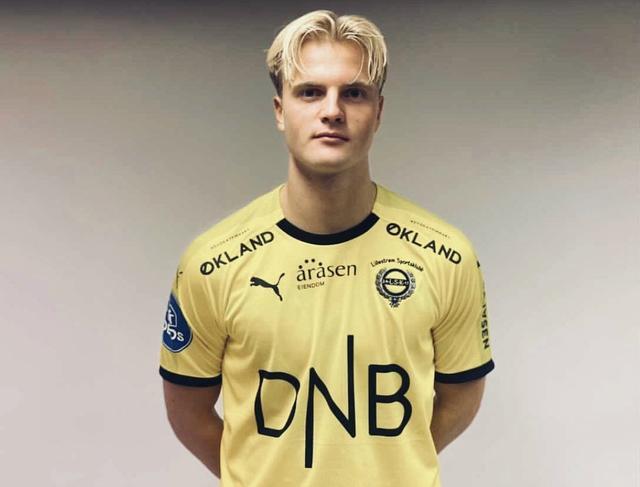 [中超]海港连续进攻 莱昂纳多梅开二度