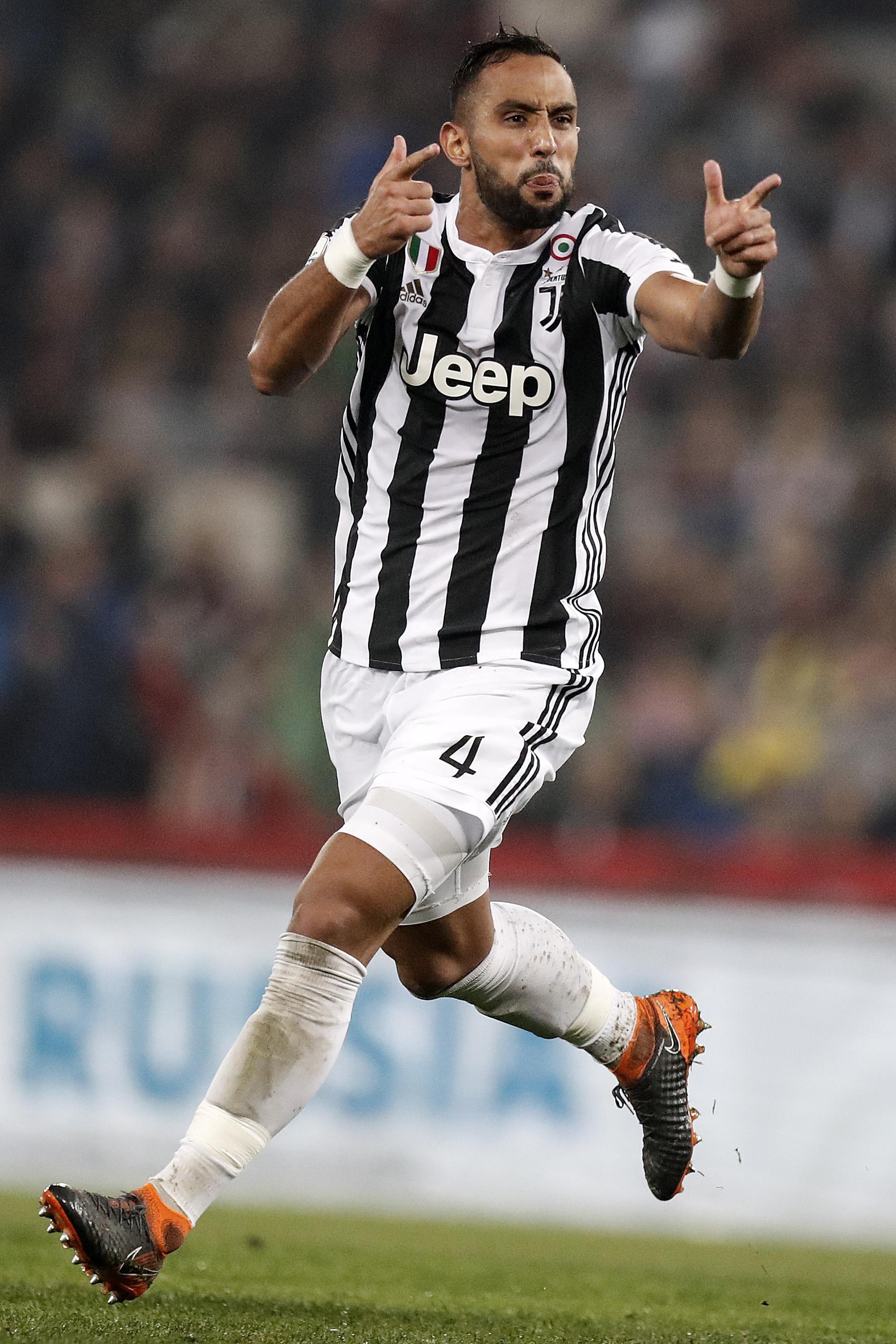 电竞跨界合作推出周边衍生品